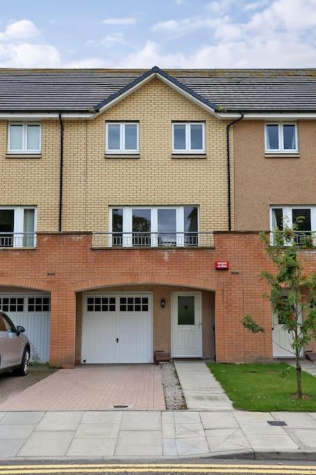 Spacious 4 Bedroom Townhouse Near Scenic Beach & City Centre Aberdeen Exterior foto